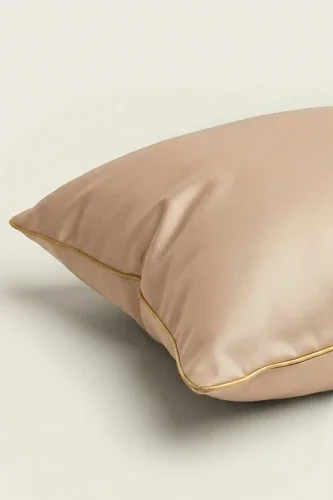Sprawdź teraz Satynowa Poszewka Queen Premium 50x60 Beżowa ze Złotą Lamówką
